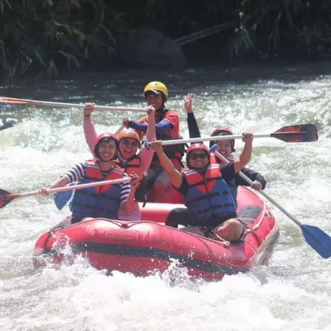 rafting sungai elo-